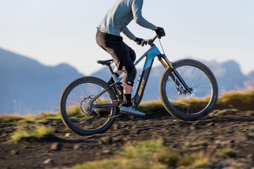 Giant Trance Advanced E+ my27 - action