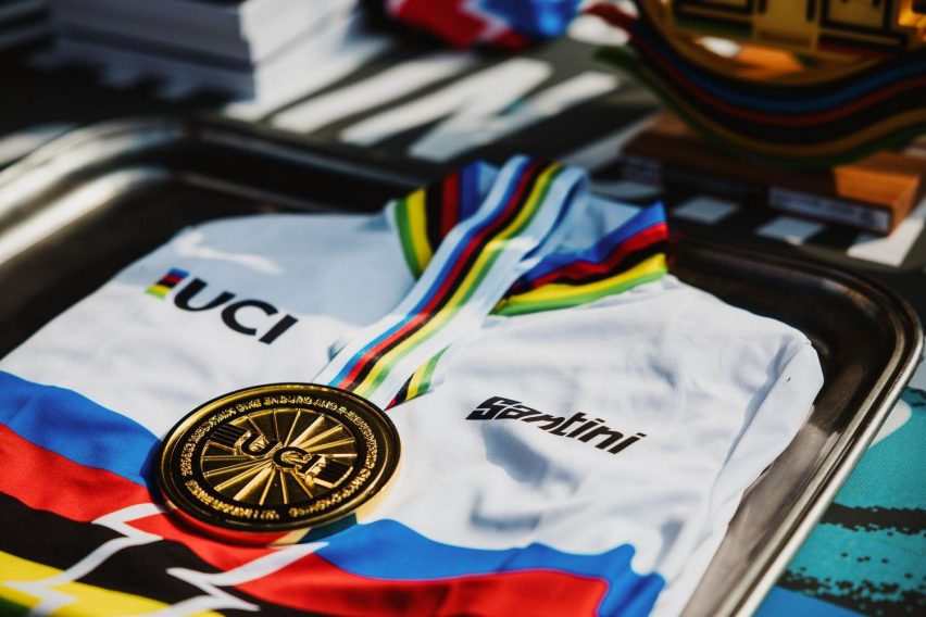 mondiali mtb enduro 2026 finale outdoor region - maglia iridata