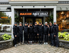 maxxis race vault - whistler - cover