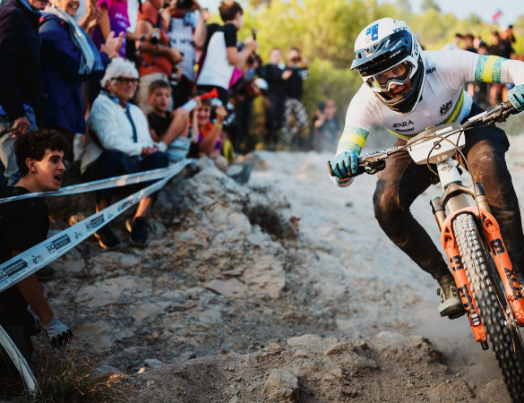 Ryan Gilchrist e Raphaela Richter campioni del mondo Enduro 2026