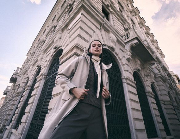 Jeanne Baret Hella: the technical parka that meets urban style.